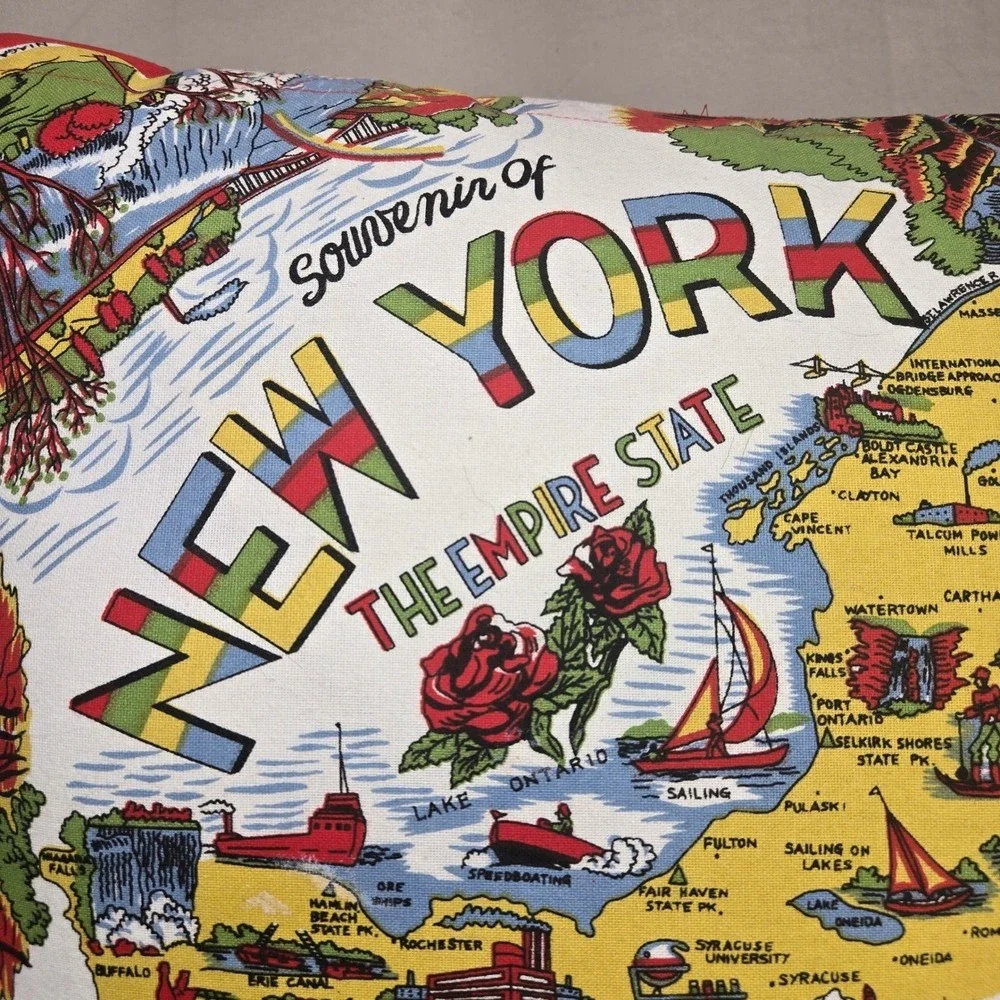 Vintage Style Souvenir New York The Empire State Decorative XL Pillow Red White